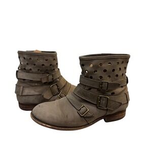 Vero Cuoio Taupe Leather Perforated Buckle Moto Ankle Boots Made in Italy 37